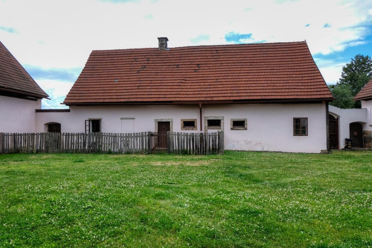 Apartmany V Broumovskem Statku Exterior foto