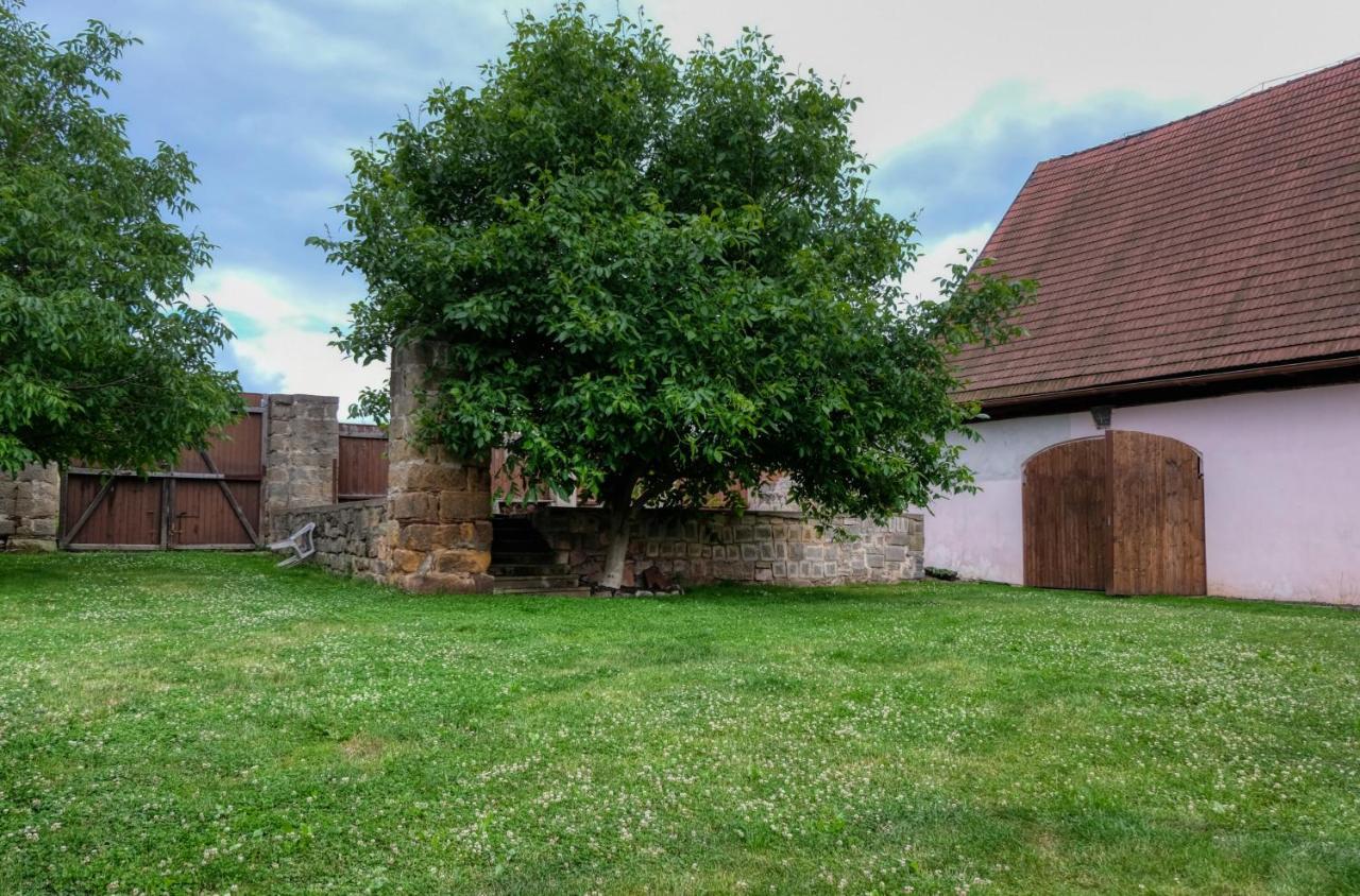 Apartmany V Broumovskem Statku Exterior foto